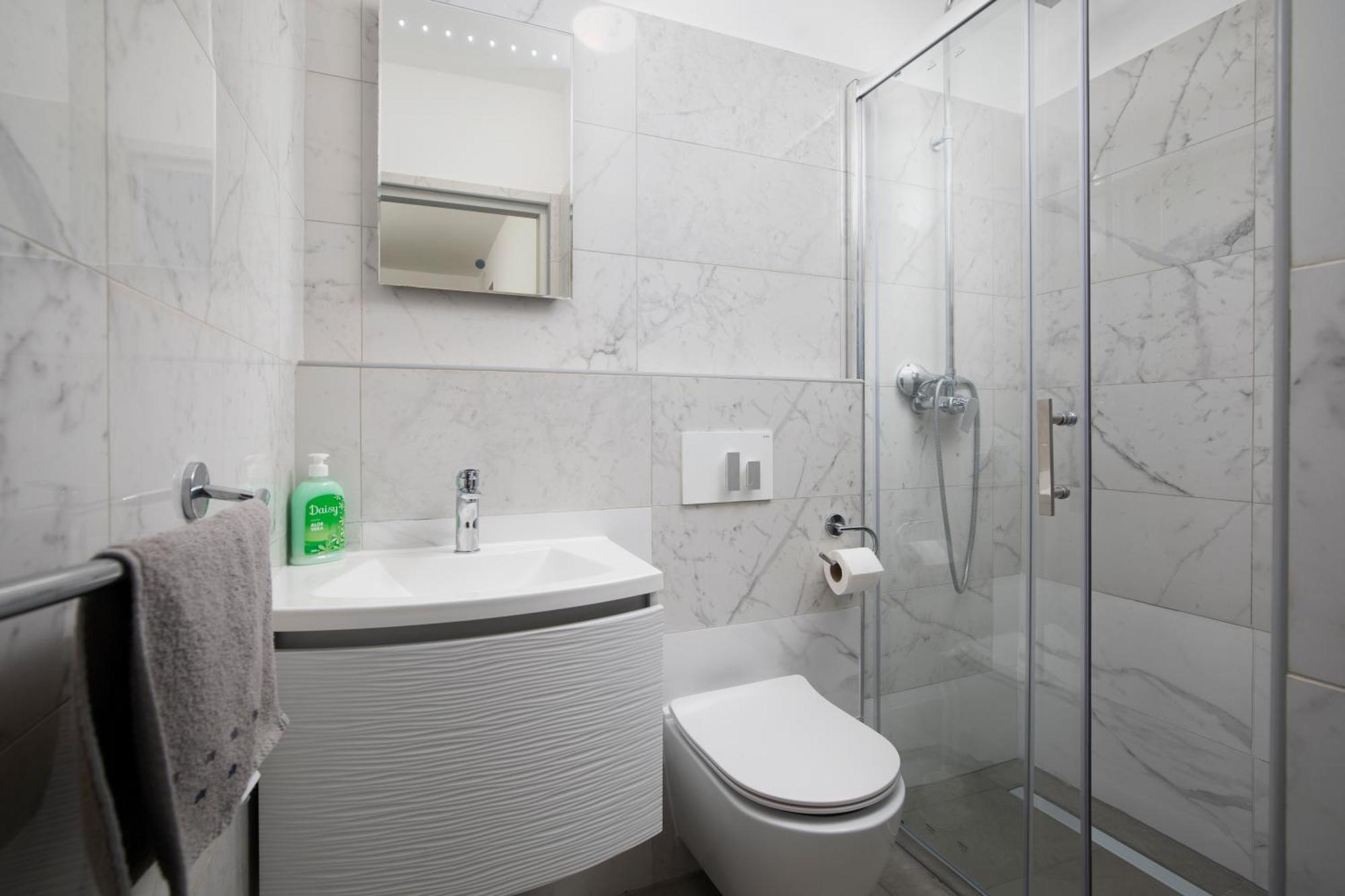 Villa Andrija Family Dream With Heated Pool At The Sea With Beautiful Garden, Outside Cinema And Kids Playground 파자나 외부 사진