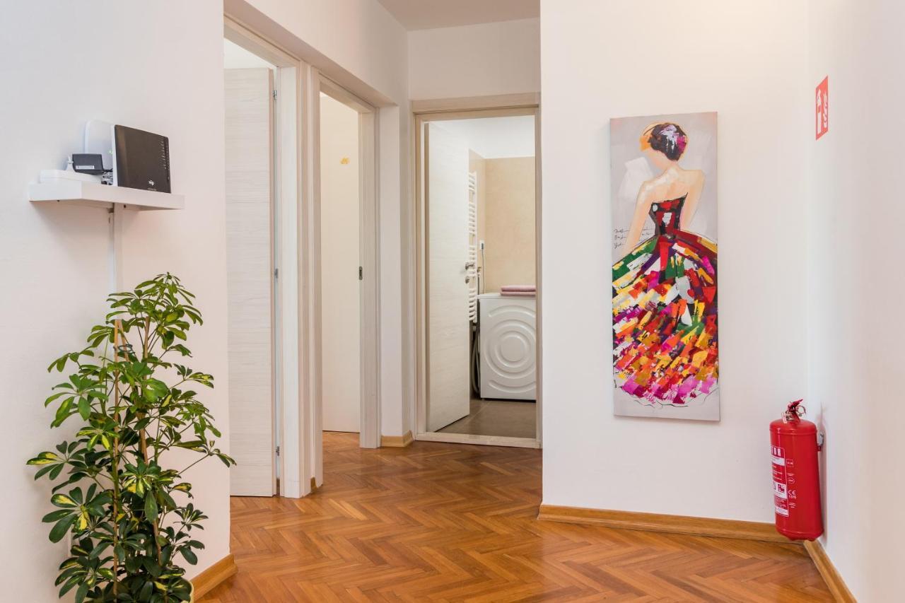 Villa Andrija Family Dream With Heated Pool At The Sea With Beautiful Garden, Outside Cinema And Kids Playground 파자나 외부 사진