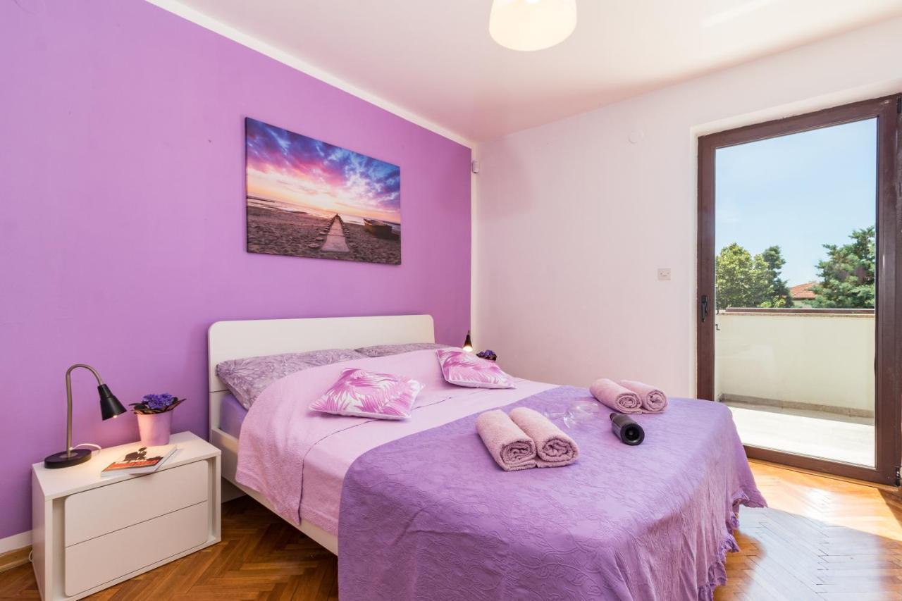 Villa Andrija Family Dream With Heated Pool At The Sea With Beautiful Garden, Outside Cinema And Kids Playground 파자나 외부 사진