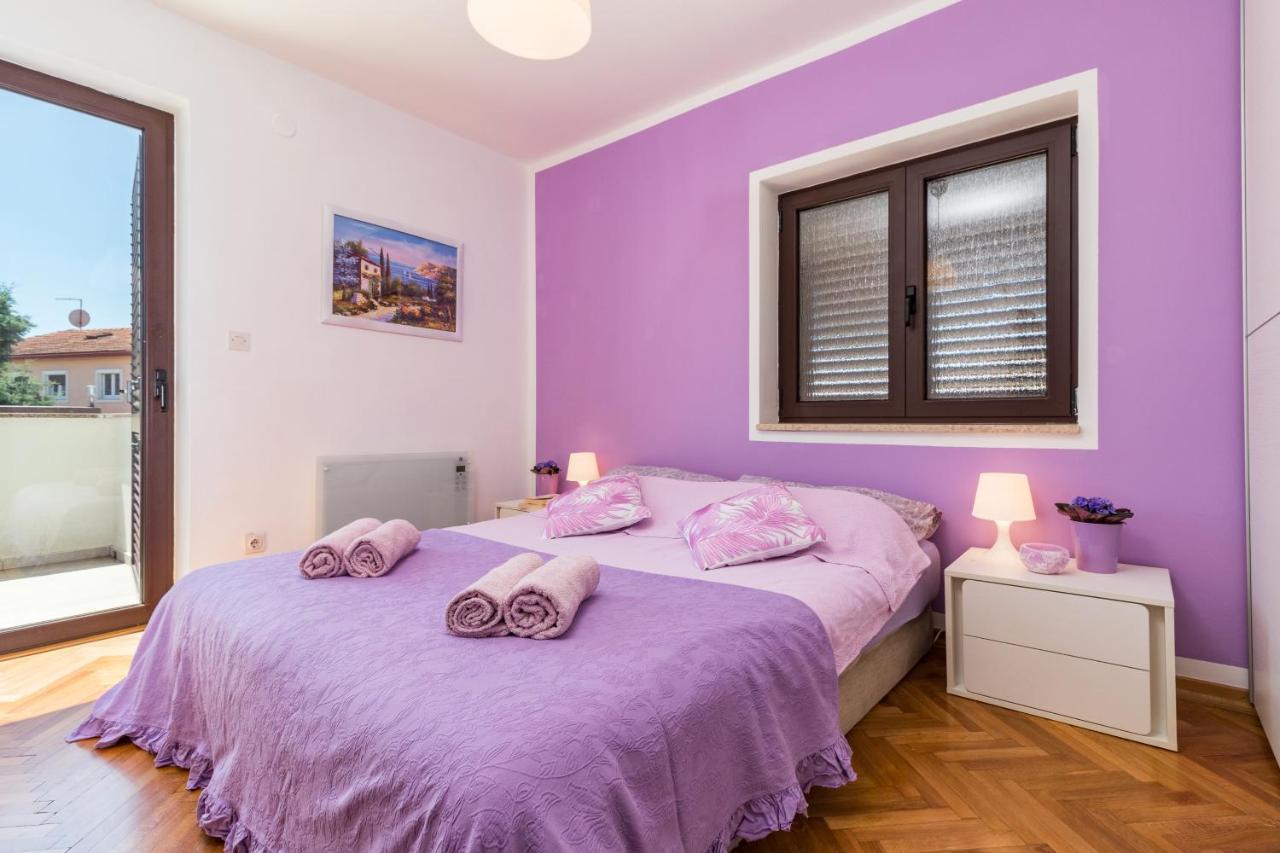 Villa Andrija Family Dream With Heated Pool At The Sea With Beautiful Garden, Outside Cinema And Kids Playground 파자나 외부 사진